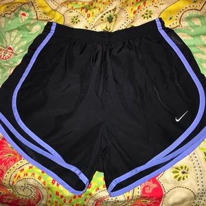 Women’s Nike shirts size small